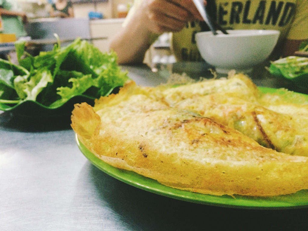 A Guide to Vietnamese Food for Travelers: Banh xeo
